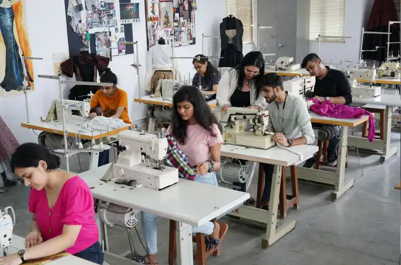 Facilities and Resources in a Fashion Design School
