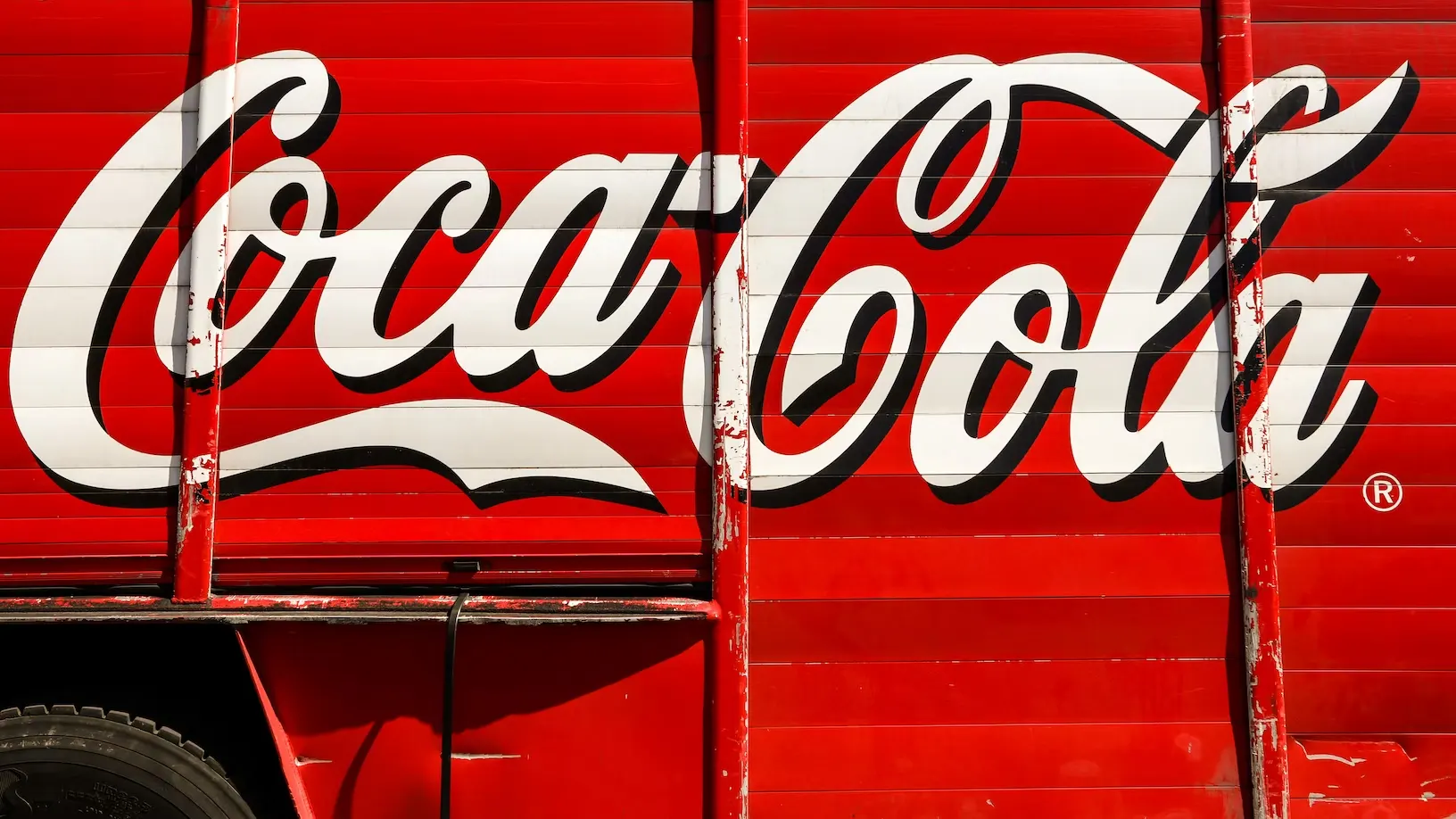 Art for Visual Communication in Advertising